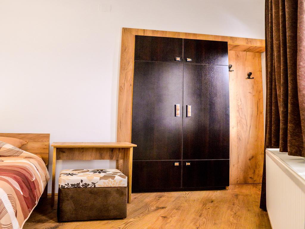 Apel Luxury Apartment Ni Екстериор снимка