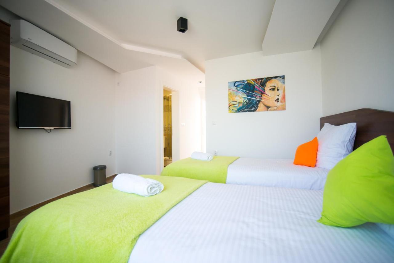 Apel Luxury Apartment Ni Екстериор снимка