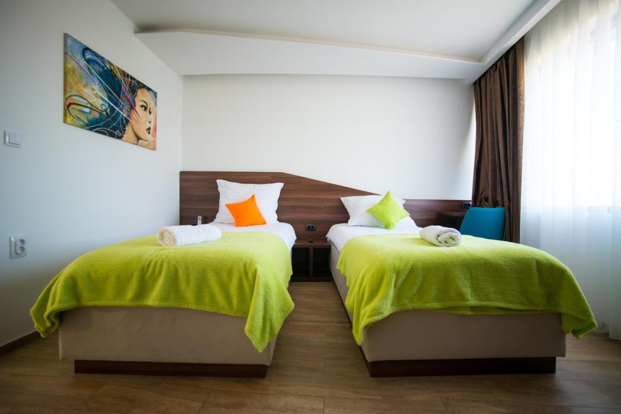 Apel Luxury Apartment Ni Екстериор снимка