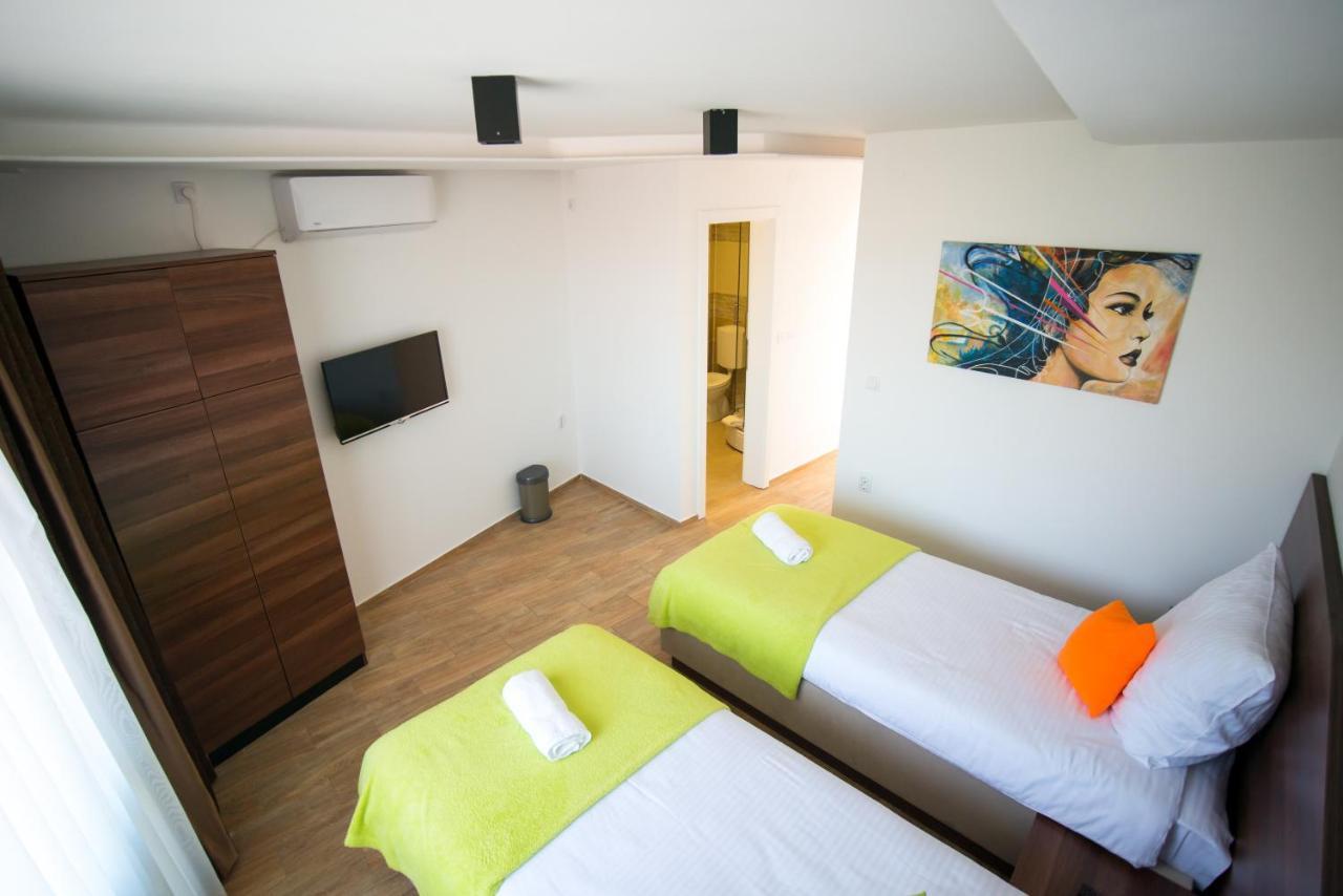 Apel Luxury Apartment Ni Екстериор снимка