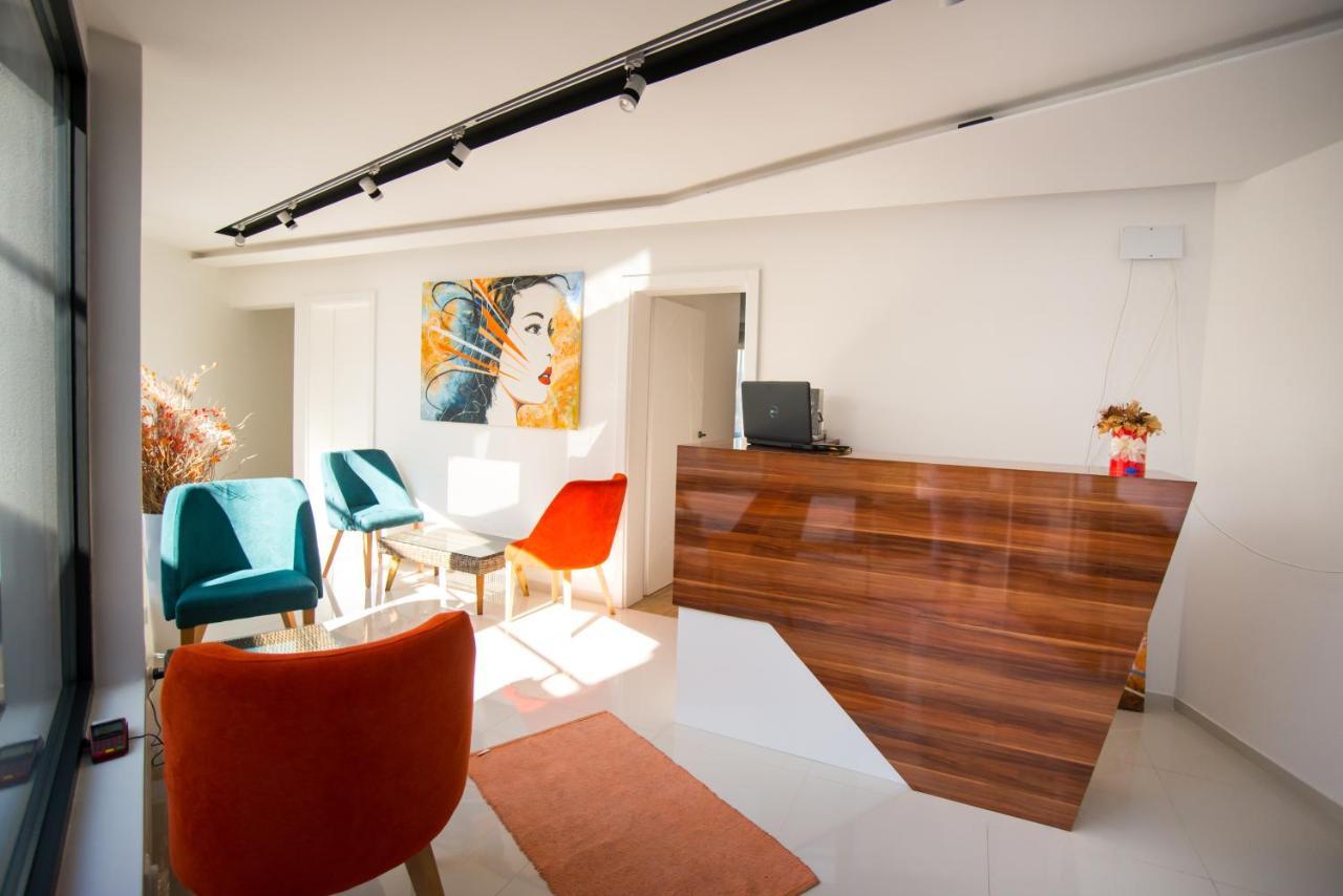 Apel Luxury Apartment Ni Екстериор снимка