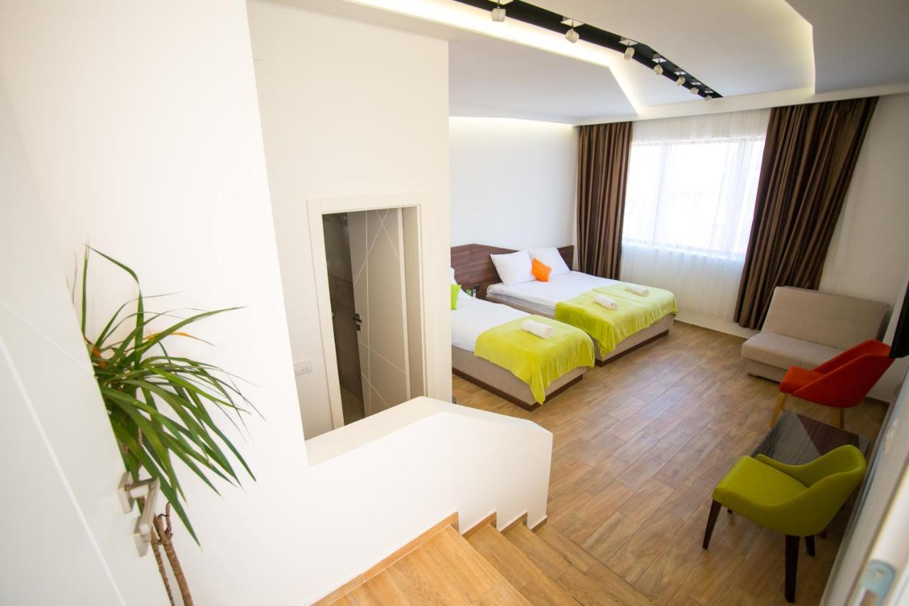 Apel Luxury Apartment Ni Екстериор снимка