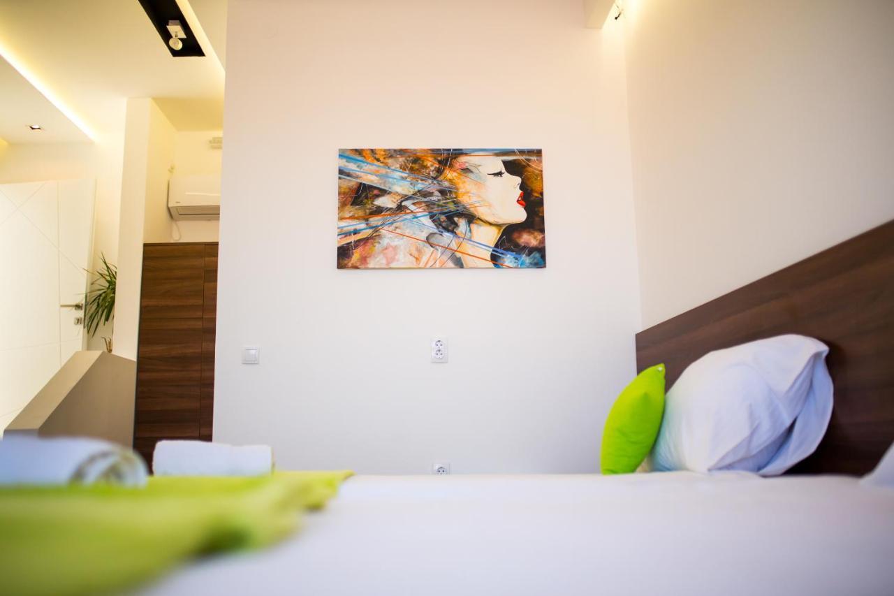 Apel Luxury Apartment Ni Екстериор снимка